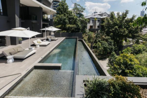 Kangaroo Point Apartment by Urban Rest